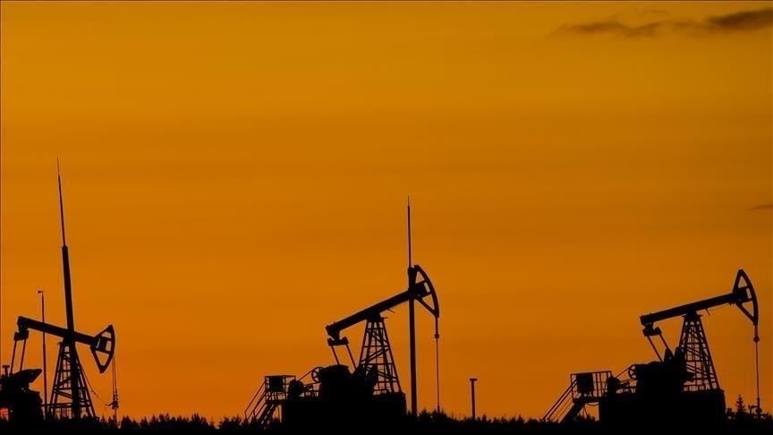 ABD’de ham petrol stokları beklenenden fazla azaldı ABD’de ham petrol stokları beklenenden fazla azaldı