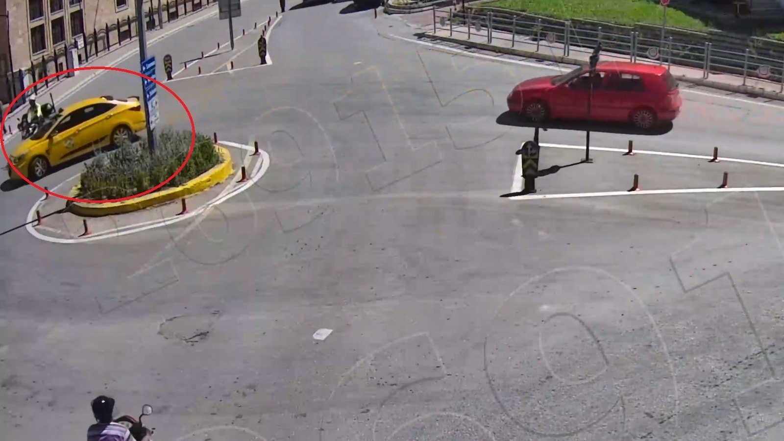 Amasya’da kaza: Motosikletli trafik polisi yaralandı Amasya’da kaza: Motosikletli trafik polisi yaralandı