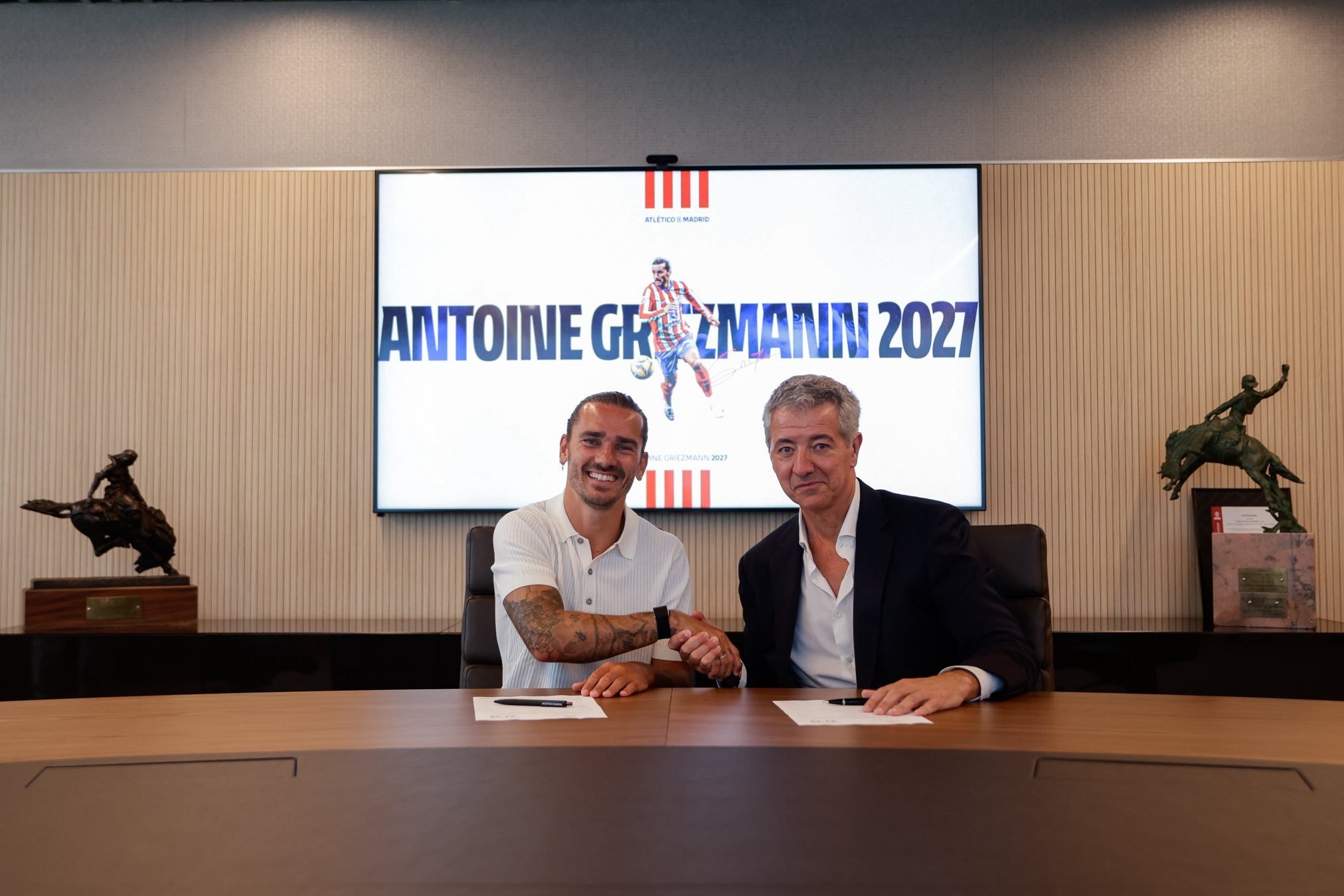 Atletico Madrid, Griezmann ile sözleşme yeniledi Atletico Madrid, Griezmann ile sözleşme yeniledi