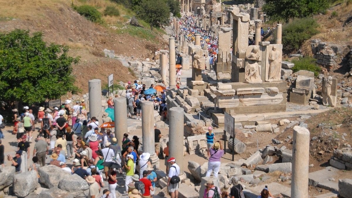 Bayramda rekor kırdı: 5 günde 633 bin kişi ziyaret etti Bayramda rekor kırdı: 5 günde 633 bin kişi ziyaret etti