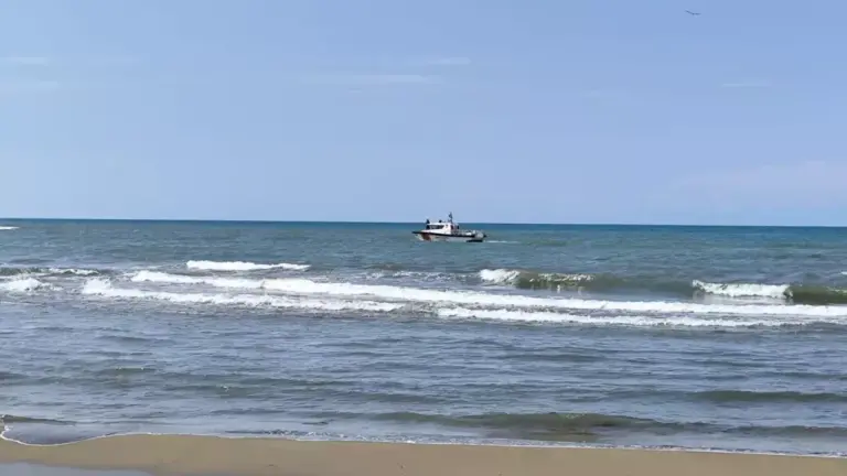 Bir ilde denize girişler 2 gün yasaklandı! İşte nedeni Bir ilde denize girişler 2 gün yasaklandı! İşte nedeni