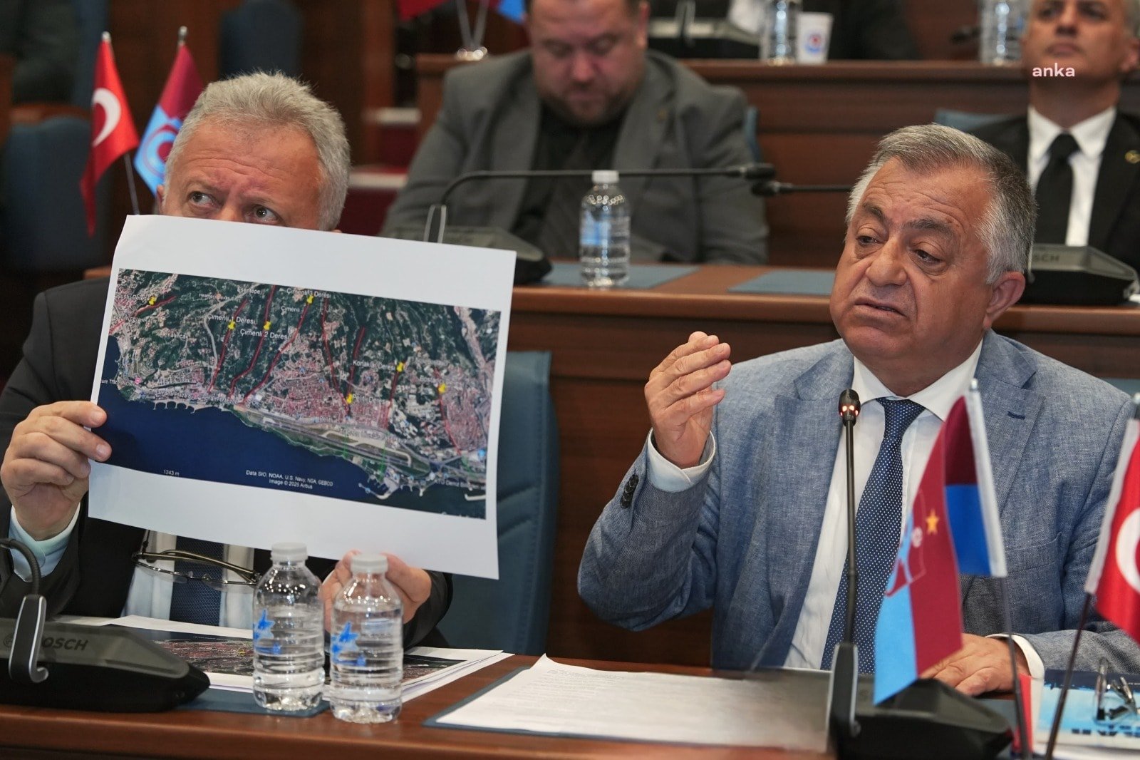 CHP’li Belediye Başkanı toplantıya çağrılmadı, meclis üyesi isyan etti! CHP’li Belediye Başkanı toplantıya çağrılmadı, meclis üyesi isyan etti!