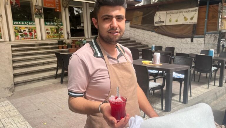 Dağların zirvesinde depolanan kar, Haziran sıcağında serinliğe dönüştü Dağların zirvesinde depolanan kar, Haziran sıcağında serinliğe dönüştü