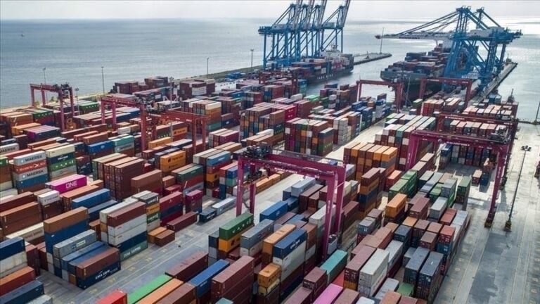 Dış ticaret açığı mayısta 6,5 milyar dolar Dış ticaret açığı mayısta 6,5 milyar dolar