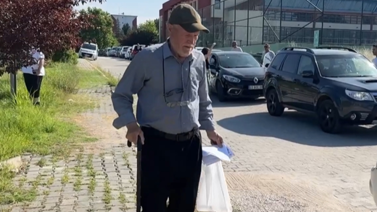 Edirne’nin filozof hurdacısı YKS’ye girdi Edirne’nin filozof hurdacısı YKS’ye girdi