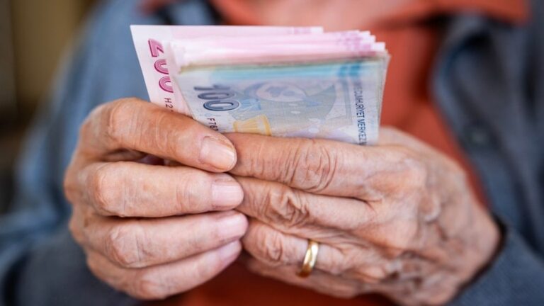 En düşük emekli maaşında yeni zam senaryosu En düşük emekli maaşında yeni zam senaryosu