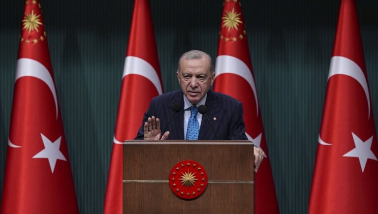 Erdoğan barış diplomasisini sürdürüyor: “Bölgenin yeni savaşa tahammülü yok” Erdoğan barış diplomasisini sürdürüyor: “Bölgenin yeni savaşa tahammülü yok”