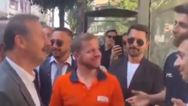 ‘Erdoğan gitsin başka bir şey istemiyorum’ diyen vatandaşa cevabı gündem oldu! Nebati’ye gönderme yaptı ‘Erdoğan gitsin başka bir şey istemiyorum’ diyen vatandaşa cevabı gündem oldu! Nebati’ye gönderme yaptı