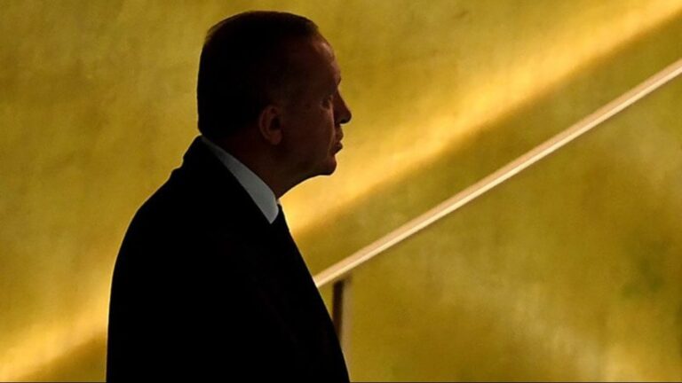 Erdoğan’a bir yetki daha! TSK’da rütbe bekleme süreleri Cumhurbaşkanı kararıyla değiştirilebilecek Erdoğan’a bir yetki daha! TSK’da rütbe bekleme süreleri Cumhurbaşkanı kararıyla değiştirilebilecek