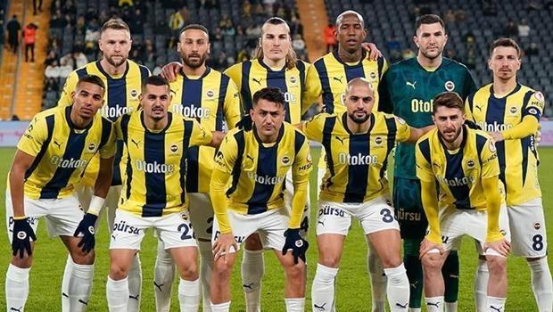 Fenerbahçe’de sürpriz ayrılık kapıda! Yıldız oyuncu için resmi teklif geliyor Fenerbahçe’de sürpriz ayrılık kapıda! Yıldız oyuncu için resmi teklif geliyor