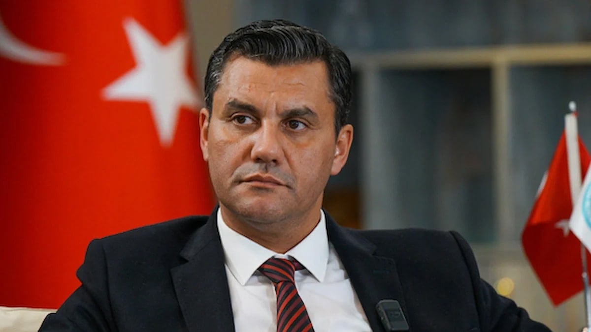 Ferdi Zeyrek’in annesi fenalaştı Ferdi Zeyrek’in annesi fenalaştı