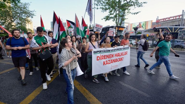 Filistin Eylem Komitesi’nden protesto Filistin Eylem Komitesi’nden protesto