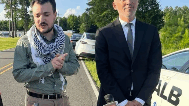 Filistinli Mahmud Halil serbest bırakıldı Filistinli Mahmud Halil serbest bırakıldı