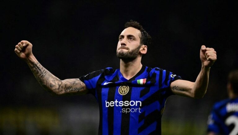 Galatasaray’ın listesindeki Hakan Çalhanoğlu için istenen bonservis belli oldu Galatasaray’ın listesindeki Hakan Çalhanoğlu için istenen bonservis belli oldu