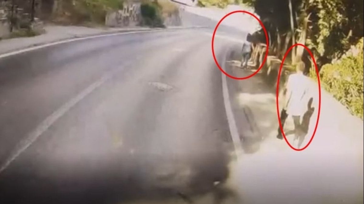 Gasp dehşeti kamerada: ‘Sahte’ deyip almadı! Gasp dehşeti kamerada: ‘Sahte’ deyip almadı!