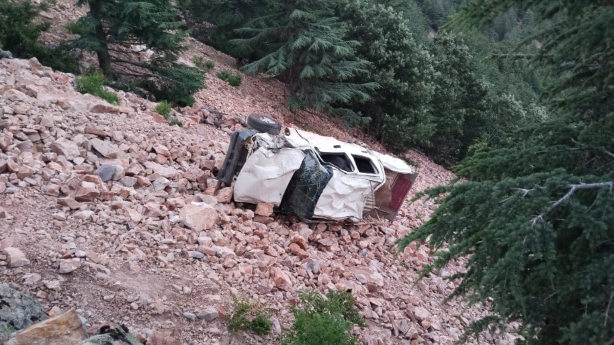 Gaziantep’te korkunç kaza! Araç uçuruma devrildi; 3 kişi öldü, 1 kişi yaralandı Gaziantep’te korkunç kaza! Araç uçuruma devrildi; 3 kişi öldü, 1 kişi yaralandı