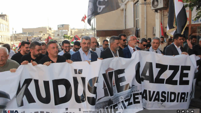 Gazze için yürüyüş ve basın açıklaması düzenlendi Gazze için yürüyüş ve basın açıklaması düzenlendi