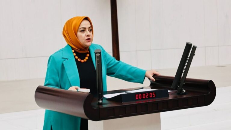 Gelecek Partili Ün: Moşe’ler Türkiye’den gidip savaş suçu işliyor, buna nasıl susuyorsunuz? Gelecek Partili Ün: Moşe’ler Türkiye’den gidip savaş suçu işliyor, buna nasıl susuyorsunuz?