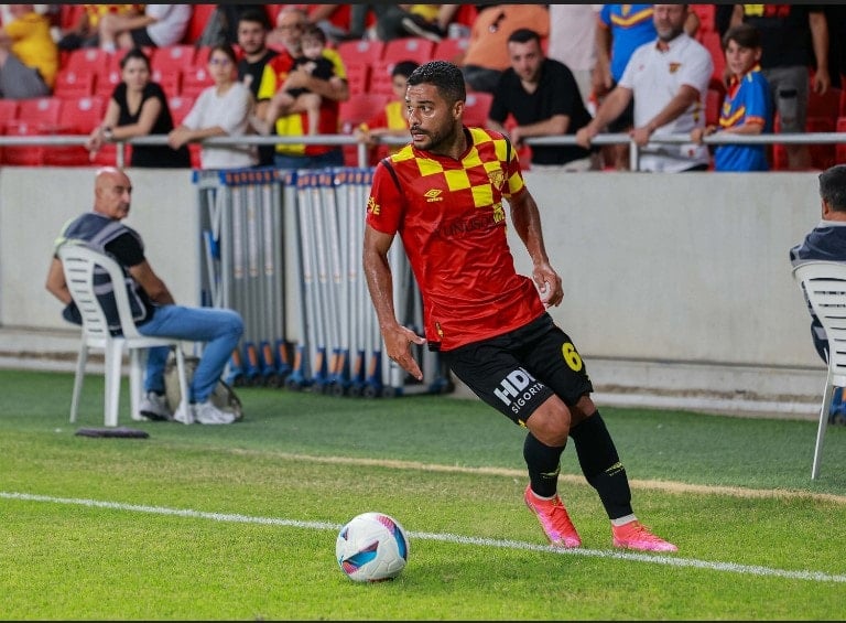 Göztepe’de kadroya yabancı dokunuşu Göztepe’de kadroya yabancı dokunuşu