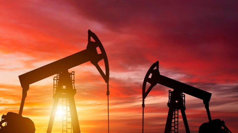 İran-İsrail çatışması petrolü vurdu: Fiyatlar sert yükseldi! İran-İsrail çatışması petrolü vurdu: Fiyatlar sert yükseldi!