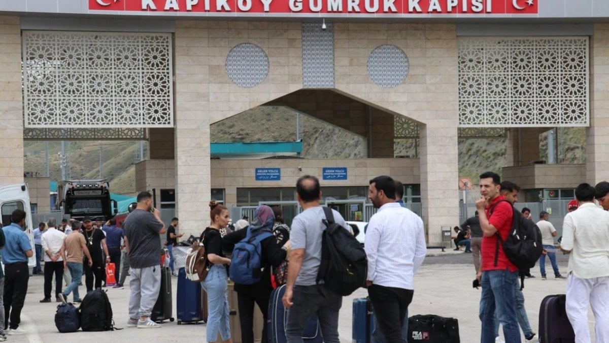 İran-İsrail savaşı Van turizmini vurdu İran-İsrail savaşı Van turizmini vurdu