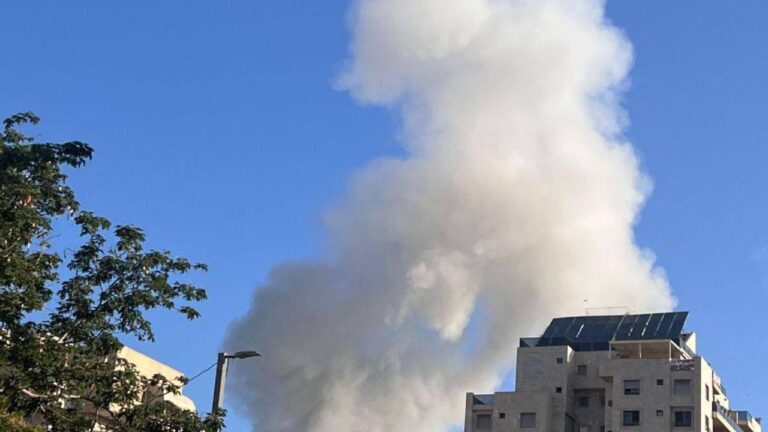 İran: israilin istihbarat ve komuta merkezi doğrudan hedef alındı! Binlerce asker vardı İran: israilin istihbarat ve komuta merkezi doğrudan hedef alındı! Binlerce asker vardı
