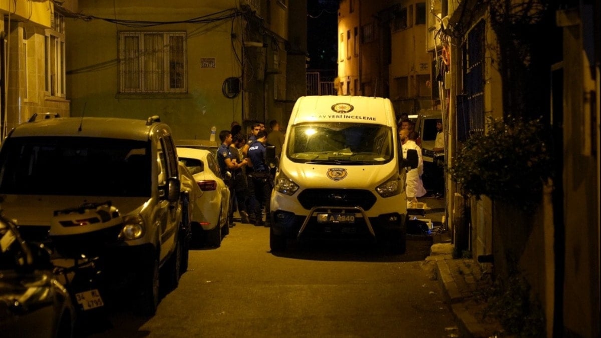 İstanbul’da otomobilde kanlı infaz İstanbul’da otomobilde kanlı infaz