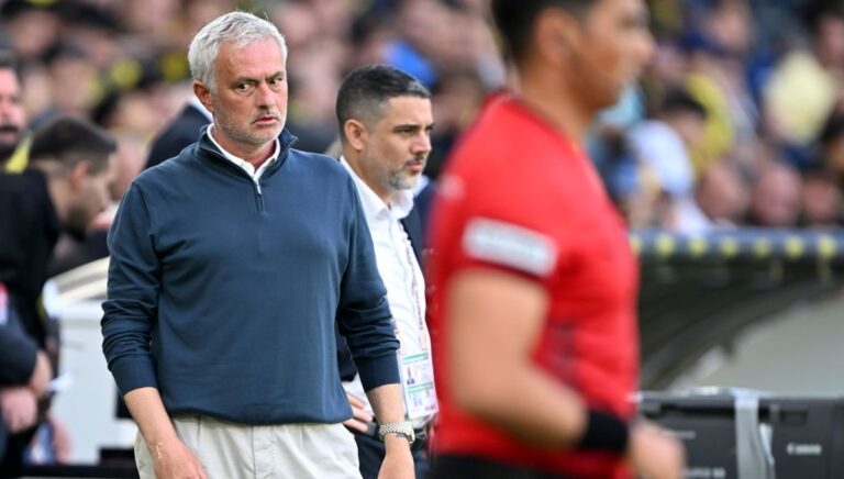 Jose Mourinho’dan, Konyaspor karşısında 7 değişiklik Jose Mourinho’dan, Konyaspor karşısında 7 değişiklik
