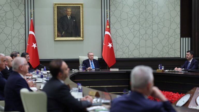 Kabine toplantısı sona erdi Kabine toplantısı sona erdi