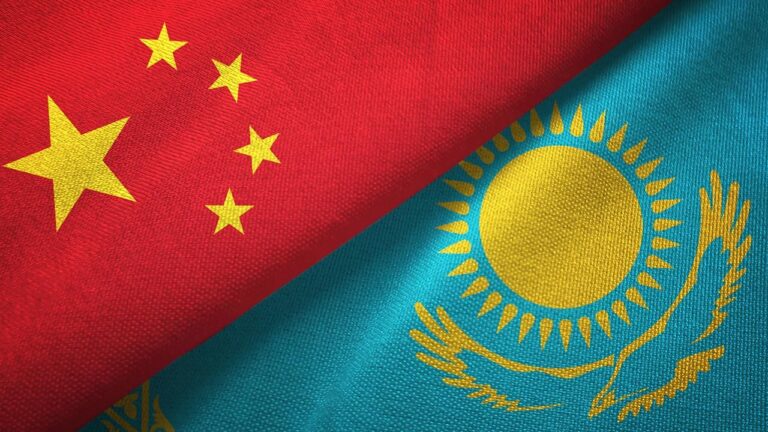 Kazakistan ve Çin arasında 24 işbirliği belgesi imzalandı Kazakistan ve Çin arasında 24 işbirliği belgesi imzalandı