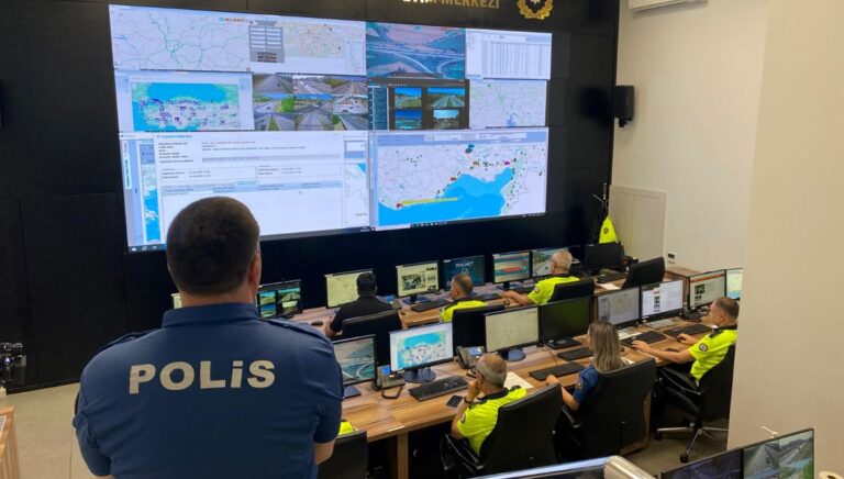 Kurban Bayramı’nda 68 bin 829 emniyet personeli denetim yapacak Kurban Bayramı’nda 68 bin 829 emniyet personeli denetim yapacak