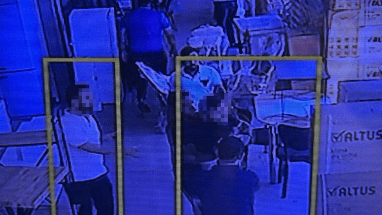Kuzenler birbirine girdi, silahlar patladı Kuzenler birbirine girdi, silahlar patladı
