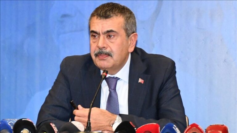 Milyonlarca öğrenciyi ilgilendiriyor: MEB’ten yeni karar! Milyonlarca öğrenciyi ilgilendiriyor: MEB’ten yeni karar!