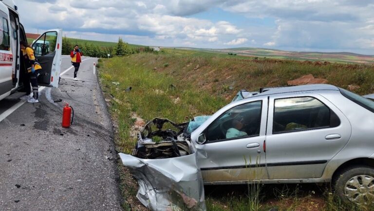 Nevşehir’de trafik kazası: 2 ölü Nevşehir’de trafik kazası: 2 ölü