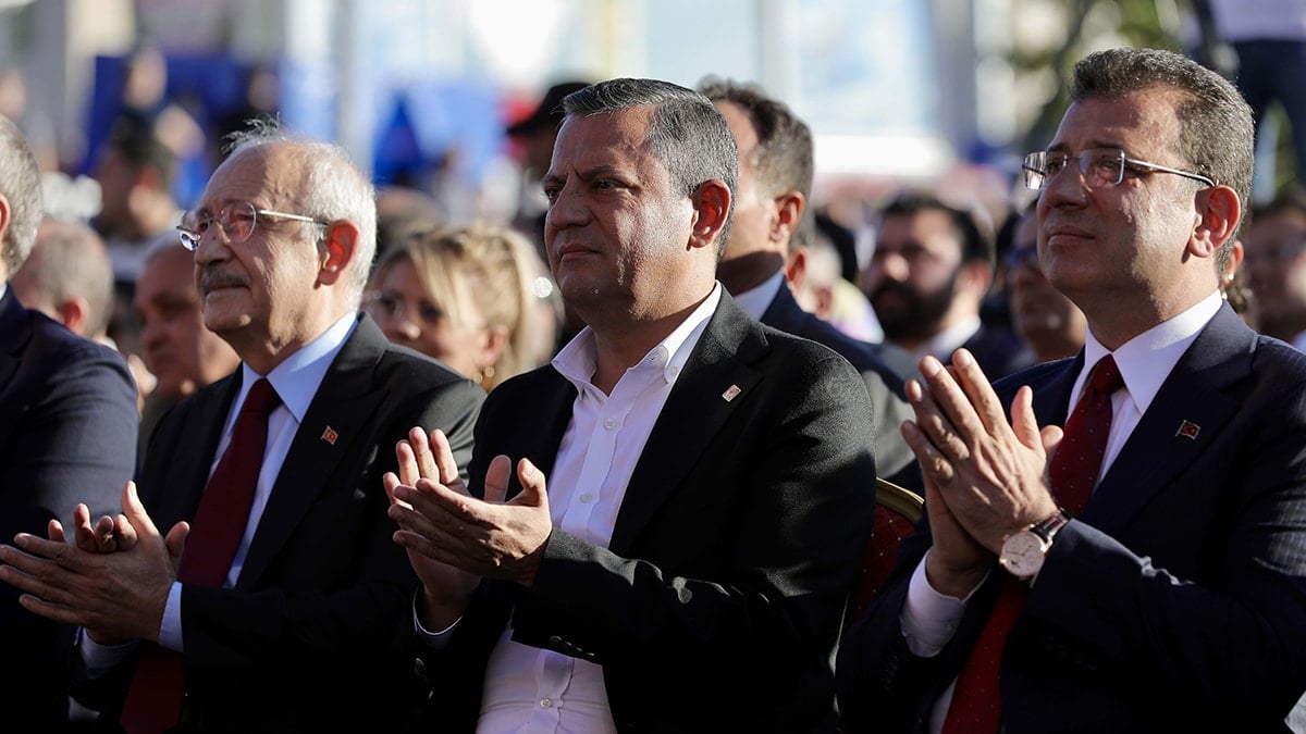 Özgür Özel: Kılıçdaroğlu, İmamoğlu’na ‘Kurultay tertemiz’ dedi Özgür Özel: Kılıçdaroğlu, İmamoğlu’na ‘Kurultay tertemiz’ dedi