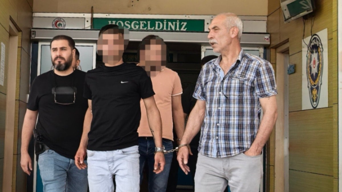 Rahatlığı pes dedirtti! Firari hükümlü okey oynarken yakalandı Rahatlığı pes dedirtti! Firari hükümlü okey oynarken yakalandı