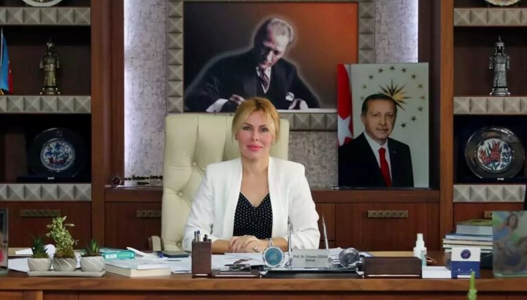 Rektör Özkan: Özgür Özel hakkında suç duyurusunda bulunacağım Rektör Özkan: Özgür Özel hakkında suç duyurusunda bulunacağım