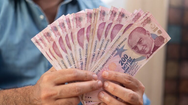 SGK uzmanı en düşük emekli maaşı için net rakam verdi SGK uzmanı en düşük emekli maaşı için net rakam verdi