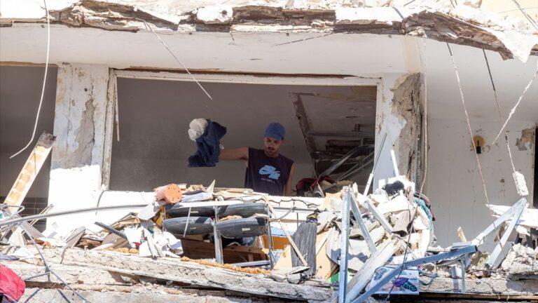 Son 48 saatin en büyük füze operasyonu! Onlarca işgalci öldü Son 48 saatin en büyük füze operasyonu! Onlarca işgalci öldü