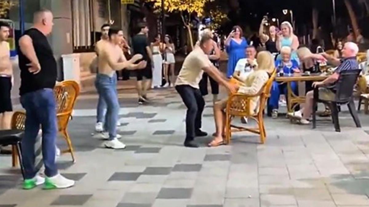 Türkiye’yi ayağa kaldıran görüntülerin ardından 4 vali acil olarak toplandı Türkiye’yi ayağa kaldıran görüntülerin ardından 4 vali acil olarak toplandı