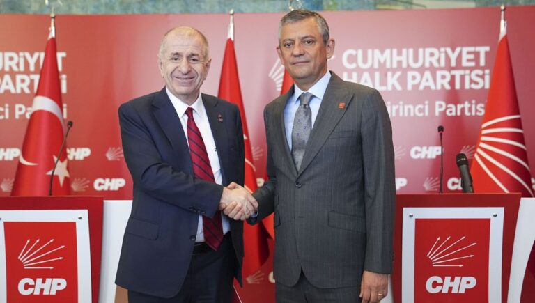 Ümit Özdağ’dan CHP’ye ziyaret | Özgür Özel: Bir utanç son buldu Ümit Özdağ’dan CHP’ye ziyaret | Özgür Özel: Bir utanç son buldu