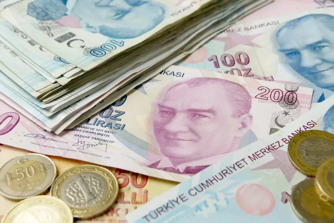 Vatandaş dertli: ‘Üzgünüm; böyle dolaşıyoruz, cebimde 1 kuruş yok’ Vatandaş dertli: ‘Üzgünüm; böyle dolaşıyoruz, cebimde 1 kuruş yok’