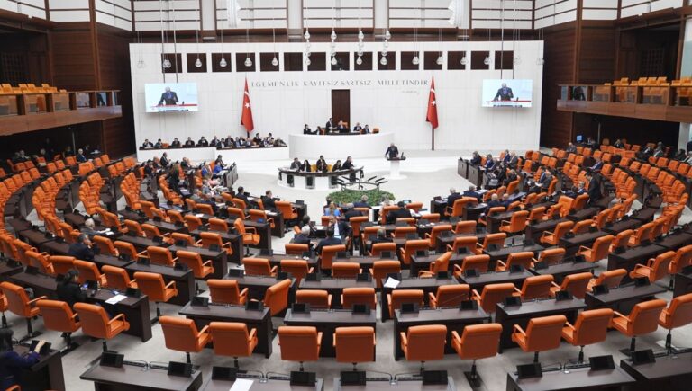Zeytinlik teklifi komisyondan geçti Zeytinlik teklifi komisyondan geçti