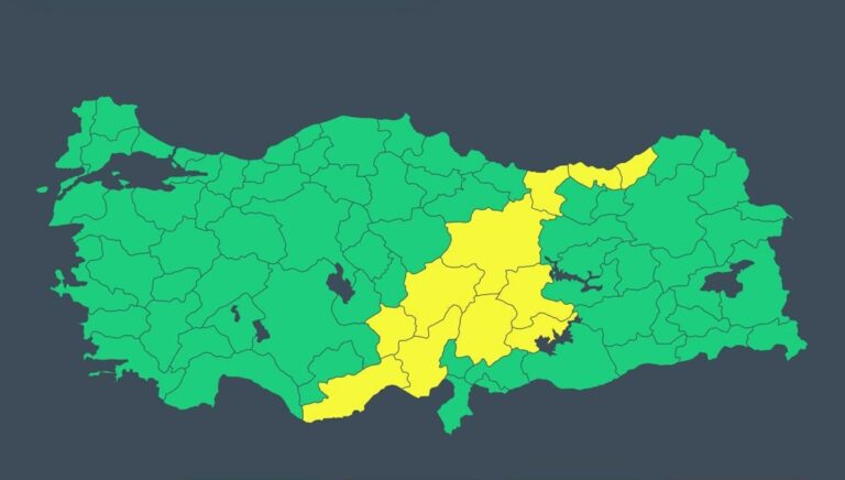 11 il için sağanak ve fırtına uyarısı 11 il için sağanak ve fırtına uyarısı