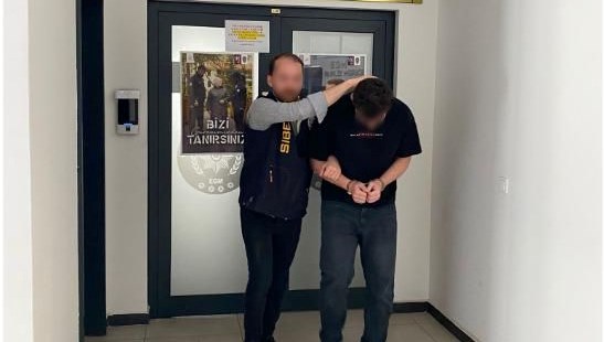 115 yıl hapis cezasıyla aranan dolandırıcı yakalandı 115 yıl hapis cezasıyla aranan dolandırıcı yakalandı