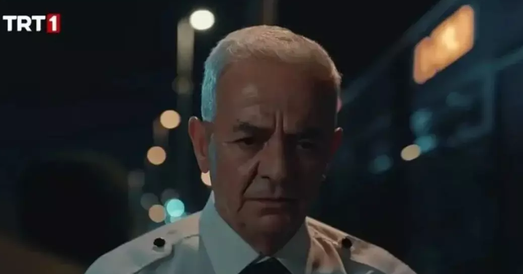15 Temmuz filminde oynayan Zafer Algöz’den eleştirilere yanıt 15 Temmuz filminde oynayan Zafer Algöz’den eleştirilere yanıt