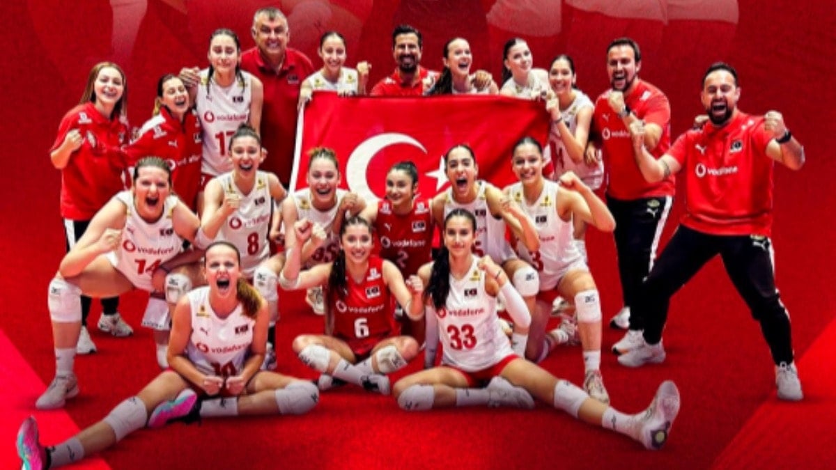16 Yaş Altı Kız Voleybol Milli Takımı, Avrupa ikincisi 16 Yaş Altı Kız Voleybol Milli Takımı, Avrupa ikincisi