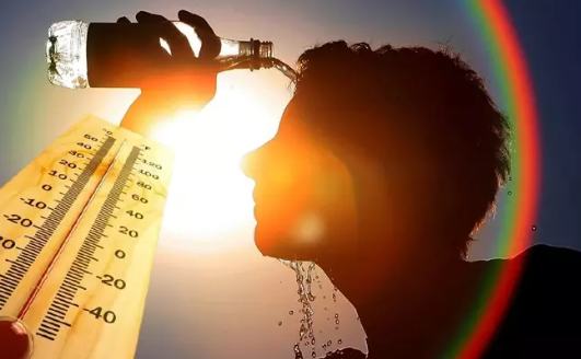 Afrika üzerinden geliyor! Bugün başlıyor: Sıcaklıklar 40 dereceyi aşacak Afrika üzerinden geliyor! Bugün başlıyor: Sıcaklıklar 40 dereceyi aşacak