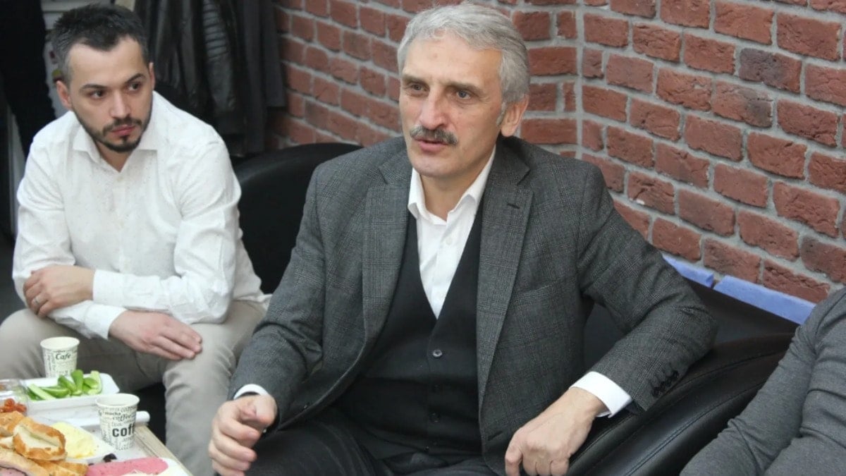 Ahmet Hamdi Çamlı için skandal iddia: AKP’li eski milletvekili tek tek anlattı Ahmet Hamdi Çamlı için skandal iddia: AKP’li eski milletvekili tek tek anlattı