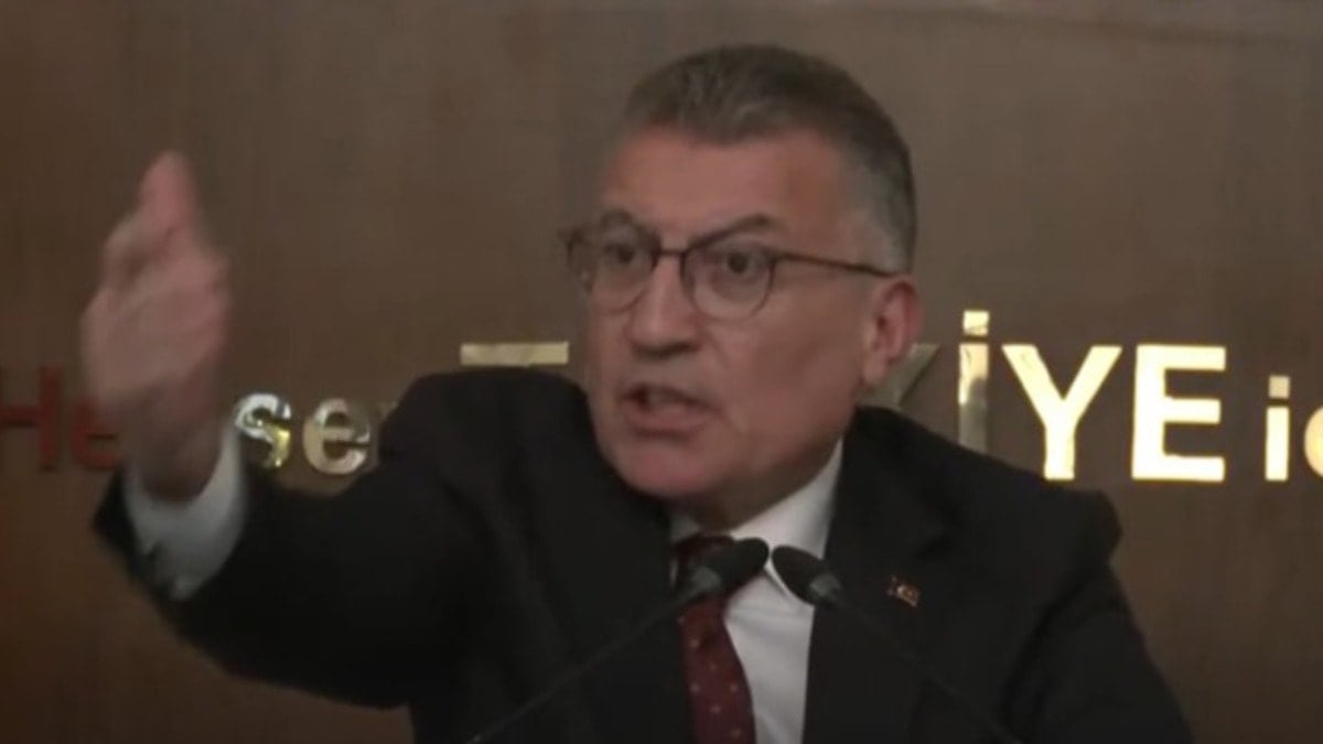 AKP’li Güler zeytin sorusuna kızıp gazeteciyi fırçaladı: Bi’ teşekkür edin AK Parti’ye ya AKP’li Güler zeytin sorusuna kızıp gazeteciyi fırçaladı: Bi’ teşekkür edin AK Parti’ye ya